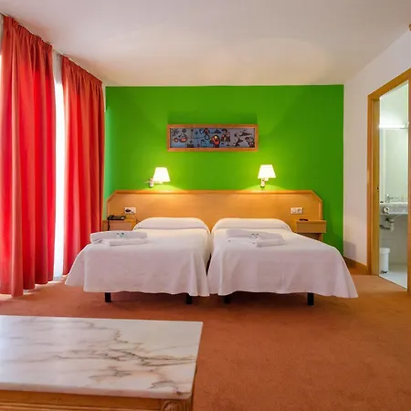 Nest Style Santiago Otel 3*